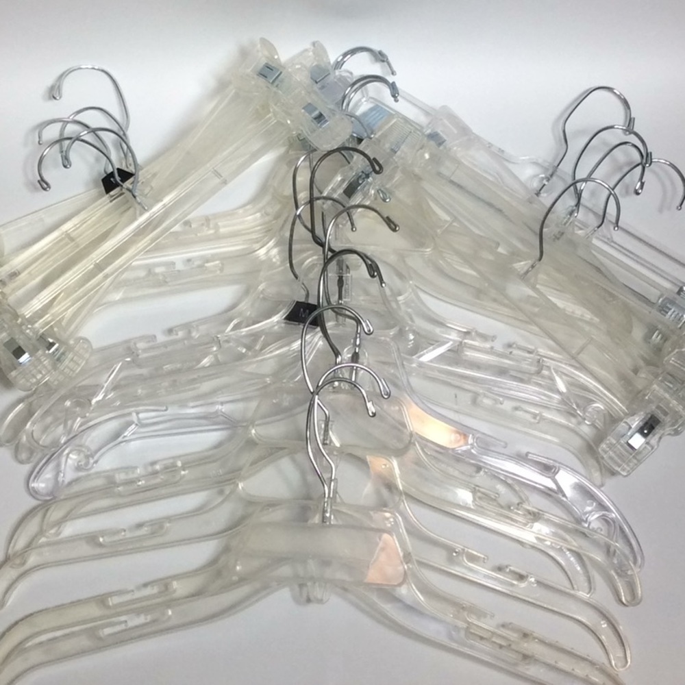 25 Glass Hangers